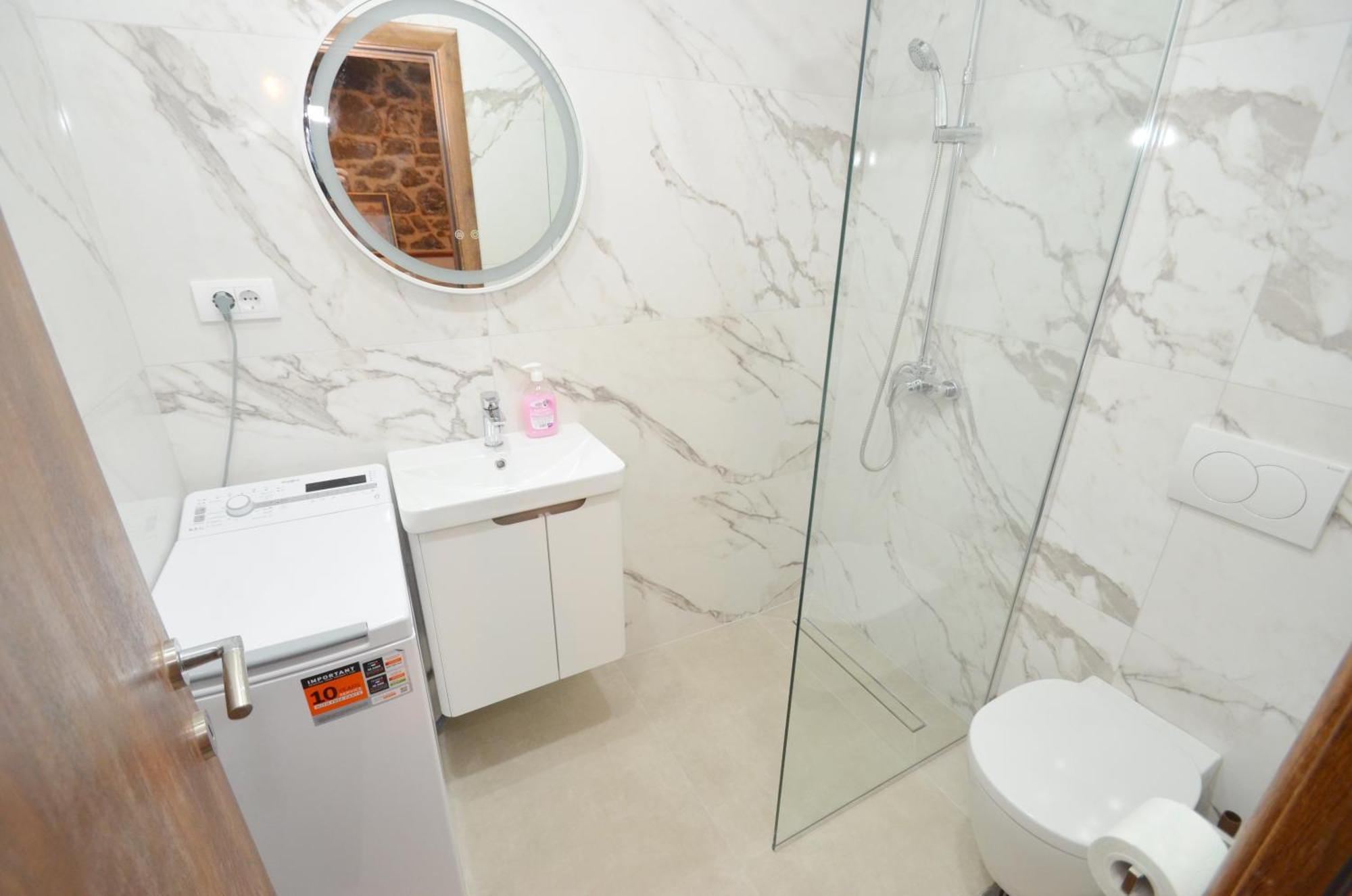 Holiday Home Brinic Тиват Екстер'єр фото