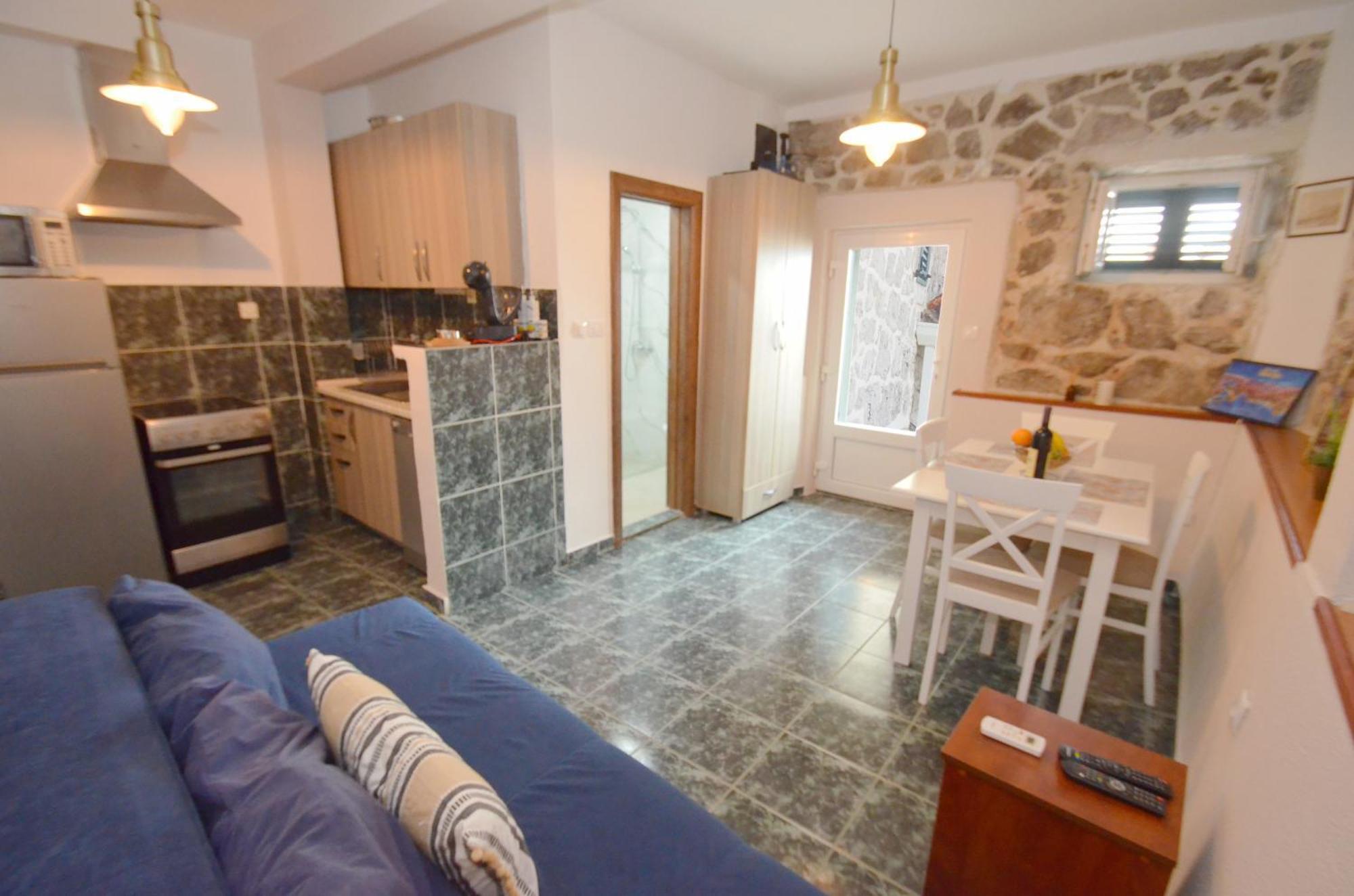 Holiday Home Brinic Тиват Екстер'єр фото