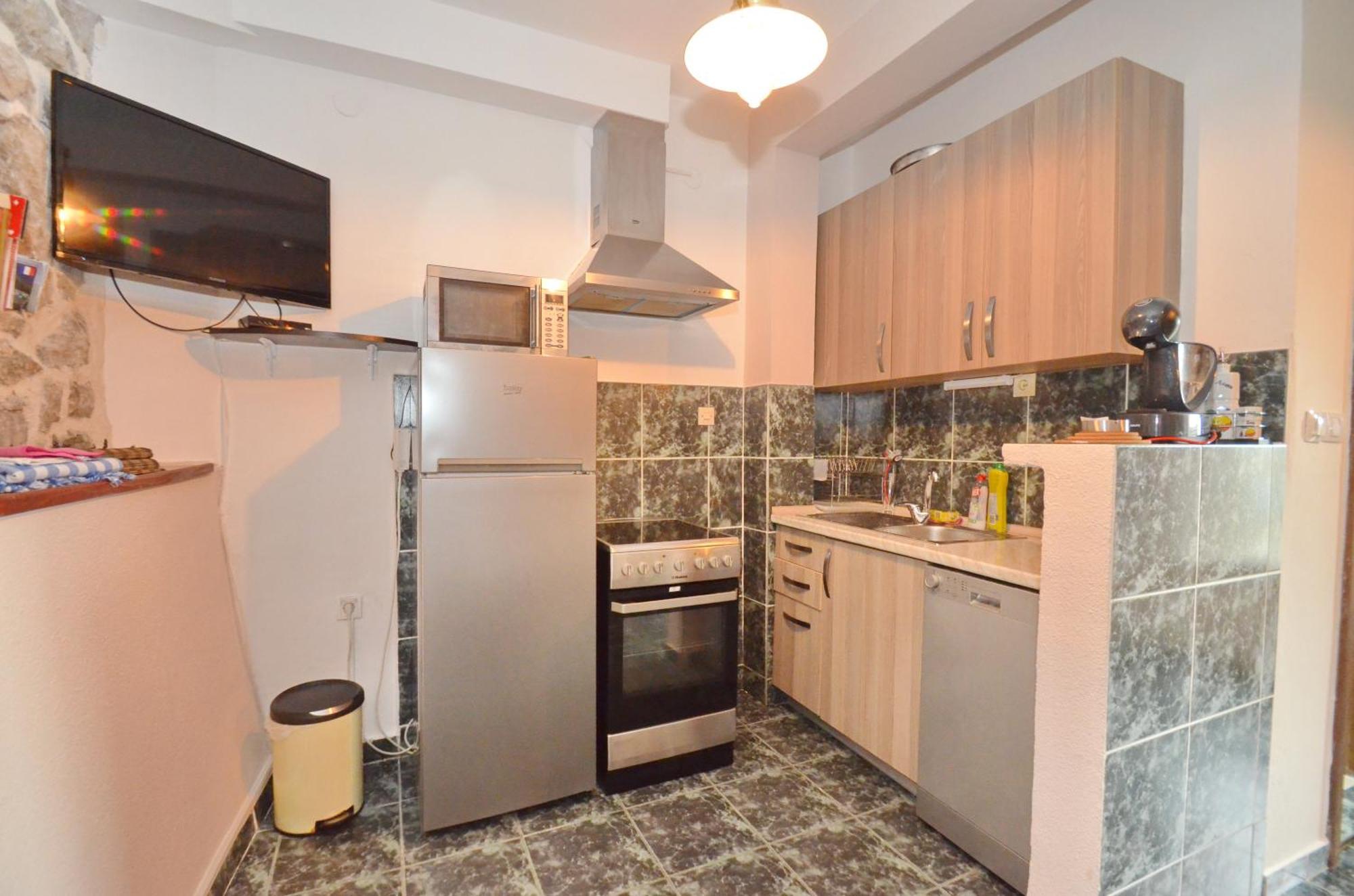 Holiday Home Brinic Тиват Екстер'єр фото